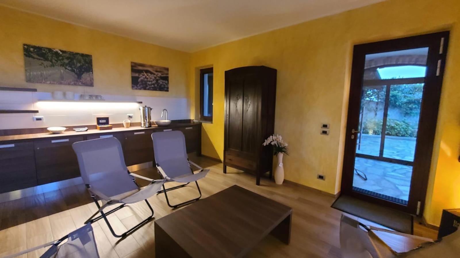 Casa Castella - Adults Only - Langhe Diano dʼAlba Exterior foto