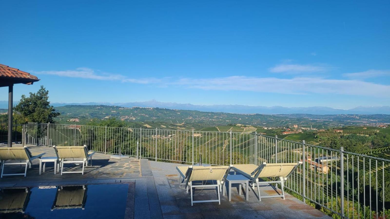 Casa Castella - Adults Only - Langhe Diano dʼAlba Exterior foto